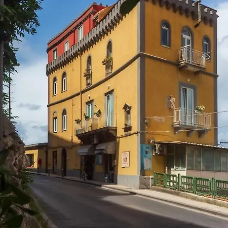 Tower Апартаменти *